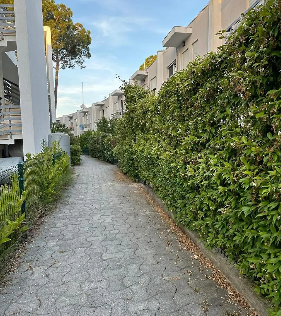 Gjiri I Lalzit- Joy Apartments-Kompleksi Lura 2 Dıraç